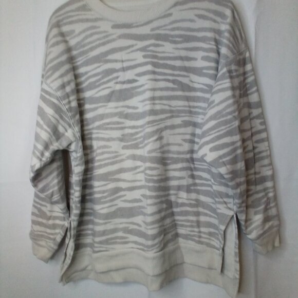 American Eagle Sweatshirt Women XS Jegging Fit Oversized Zebra Stripe Gray White - Picture 7 of 13